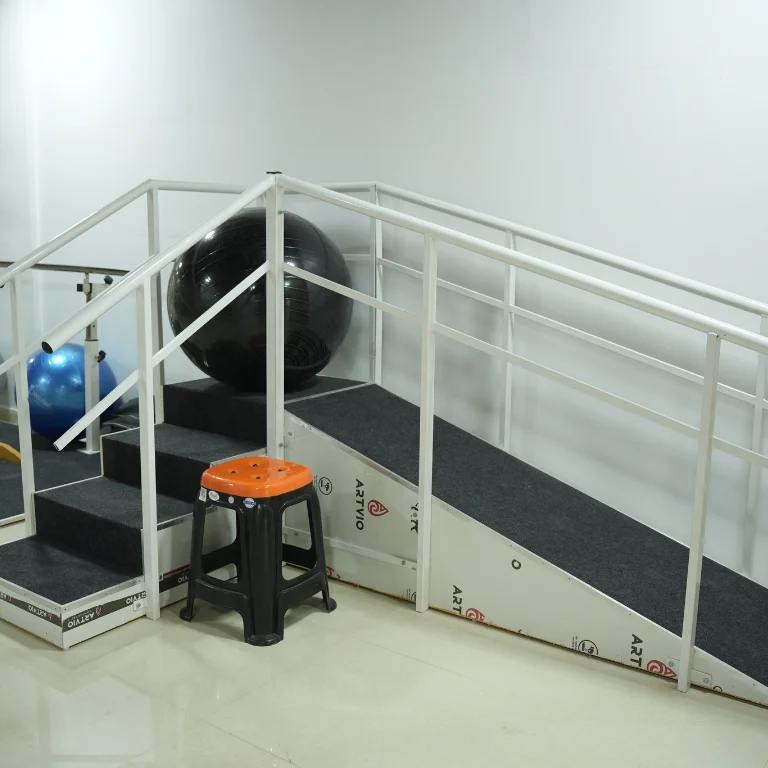 Steaching ball equipment
